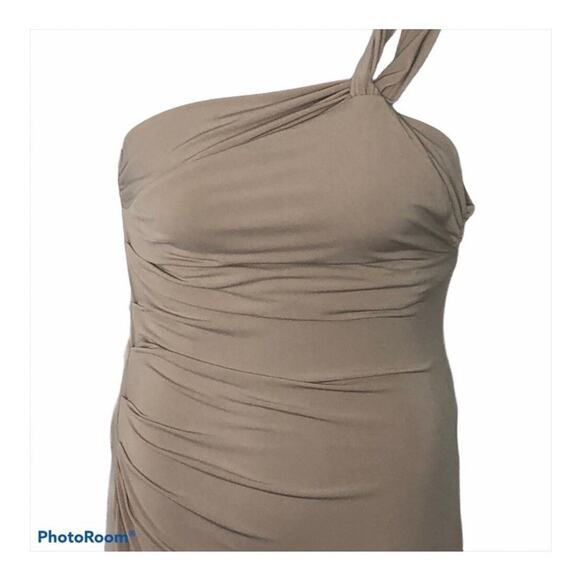 Victoria’s Secret One Shoulder Tan Nude Bodycon Dress Size Small Draped Fit - Picture 4 of 15